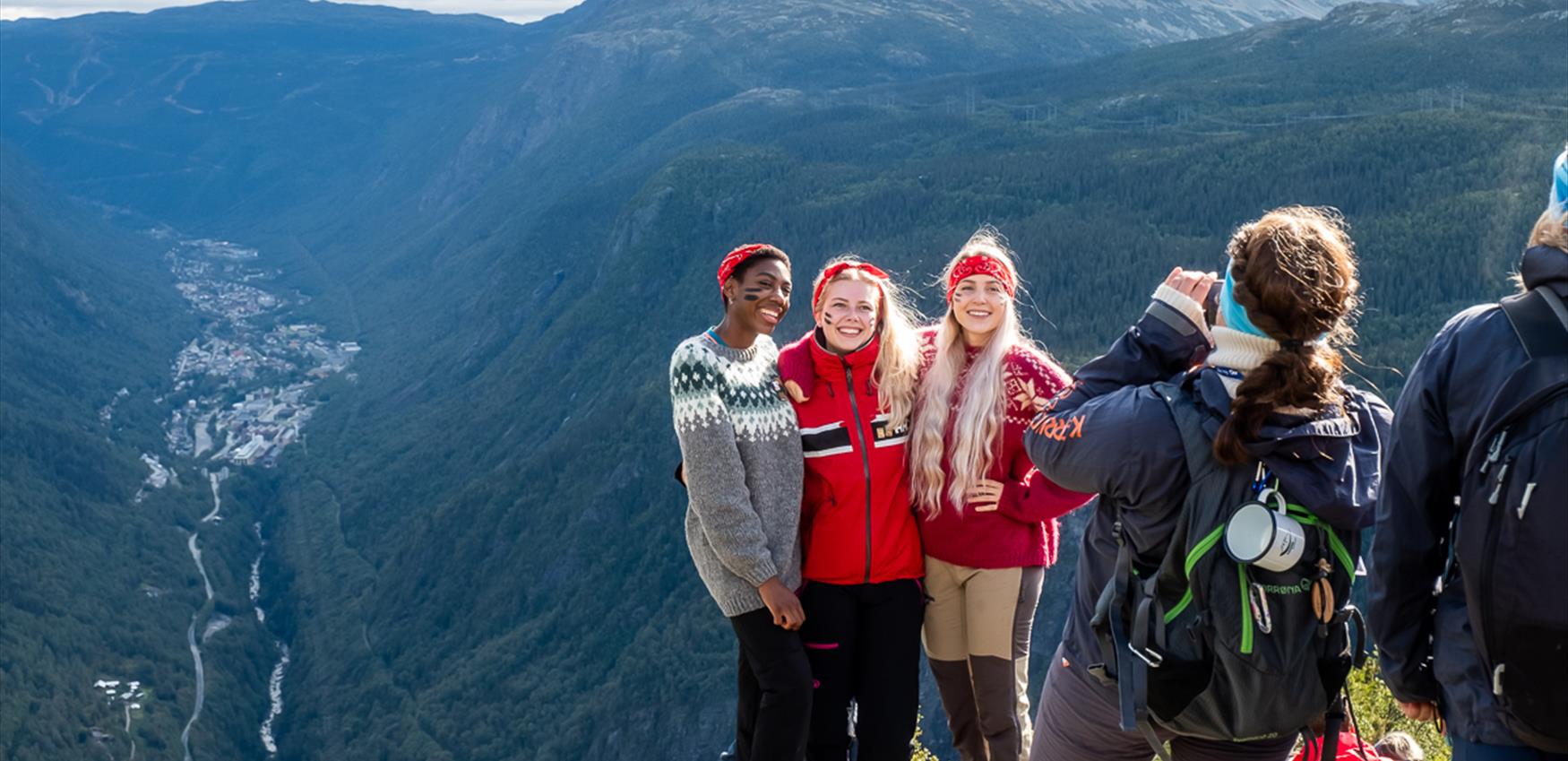 Kjerringsveiven på Rjukan. Turmarsj for damer.