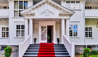 Rjukan Admini hotel is a historic and unique hotel in Rjukan town center.