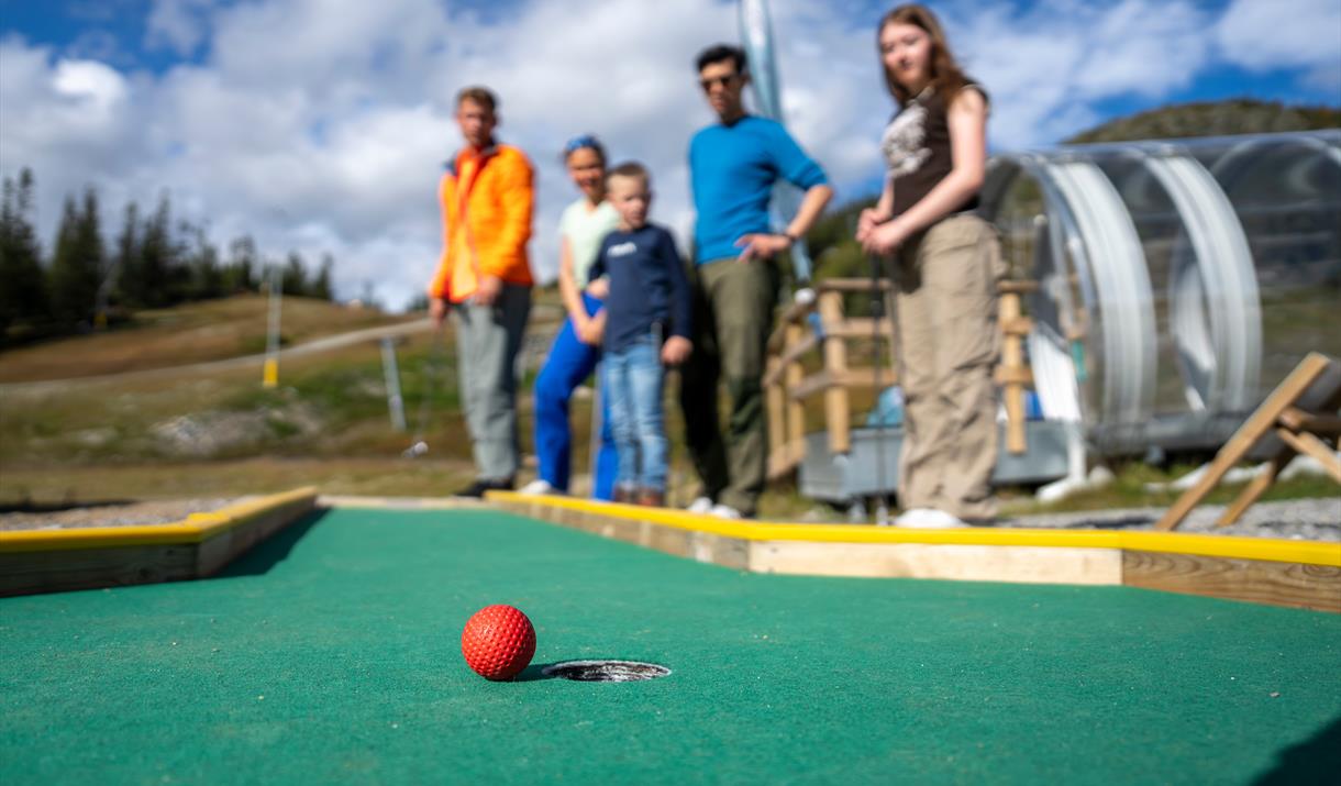 Mini-golf at Gaustablikk