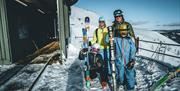 people with skis at Gaustabanen