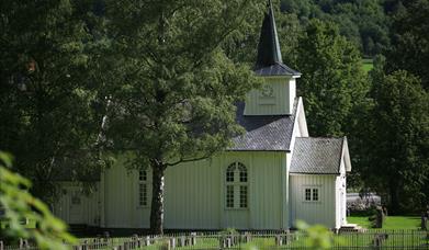 Churches in Tinn