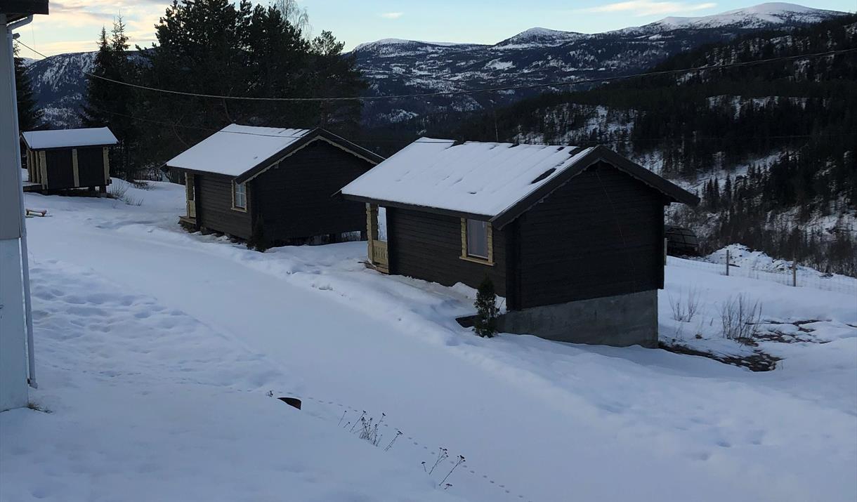 Fjellblikk kafe og overnatting in Hovin has three cabins for rent.